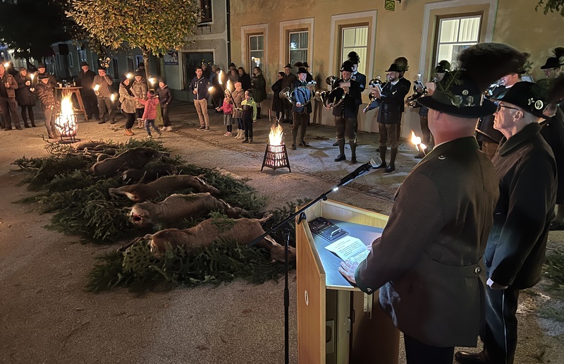 Hubertusfeier - Streckenmeldung und Segnung in St. Gallen / Ulrich Diel OSB